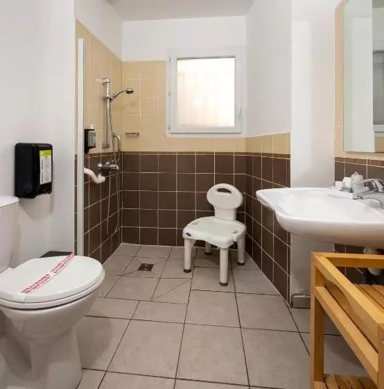 身障者適用スタンダードルーム, The Originals City, Hôtel Côté Sud, Marseille Est