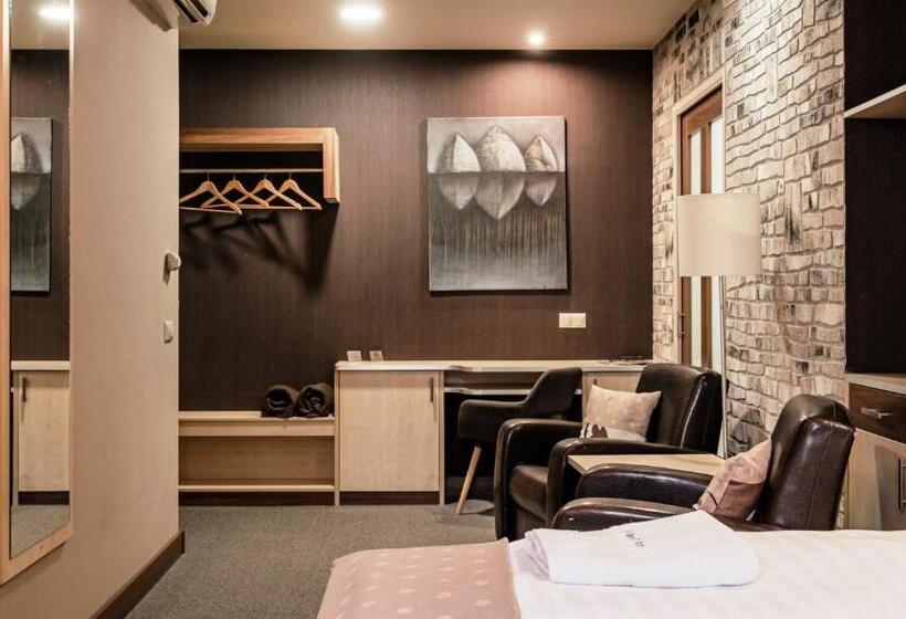 Номер Deluxe, Vineyard Inn   Szőlőskert