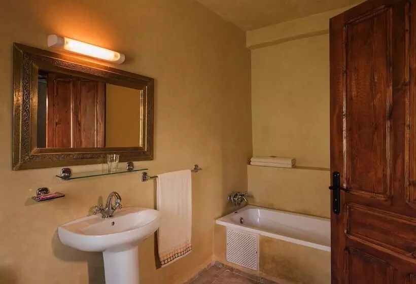 اتاق استاندارد, Riad Oussagou