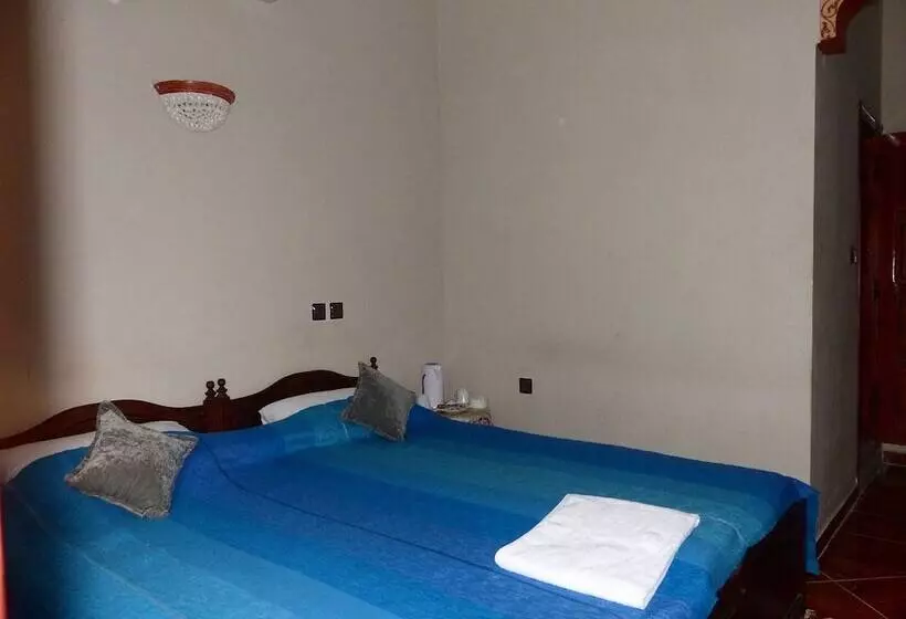 اتاق استاندارد یک نفره, Riad Oussagou