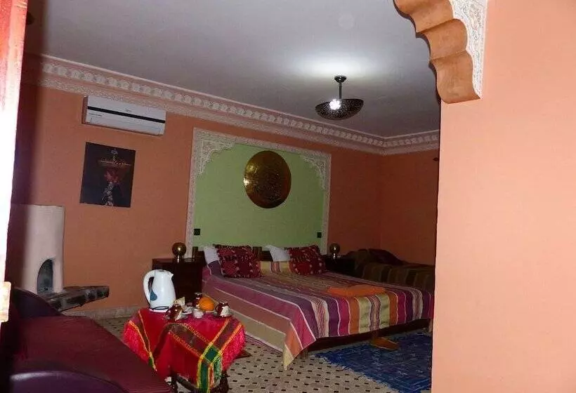 اتاق سوپریور چهار تخته, Riad Oussagou