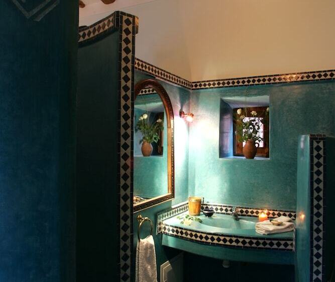 سوییت, Riad Twilight