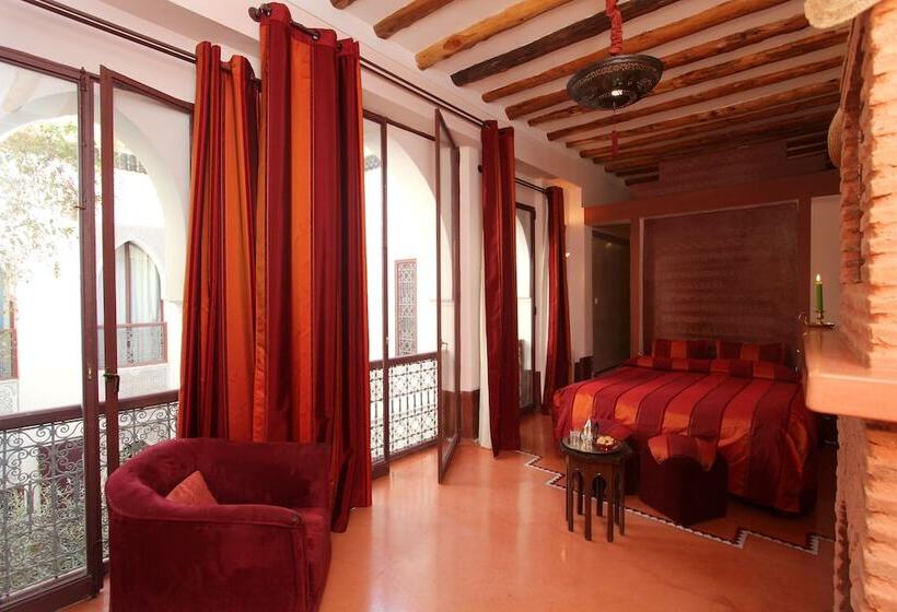 سوییت, Riad Twilight