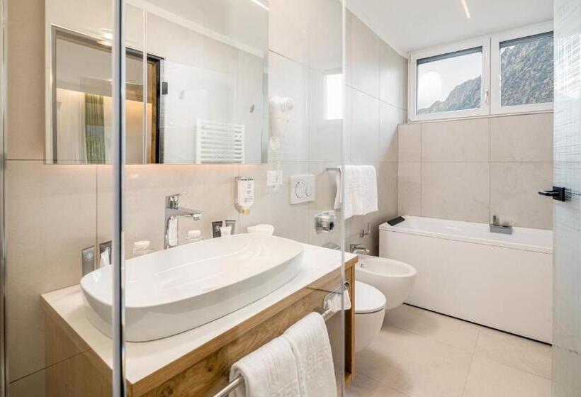 주니어 스위트, Ruster Resort