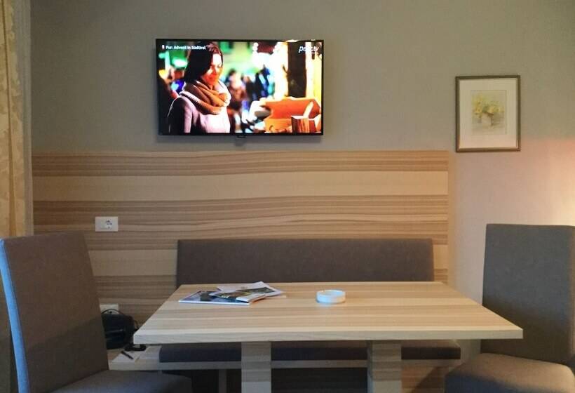 침실 1개 발코니 아파트, Ruster Resort