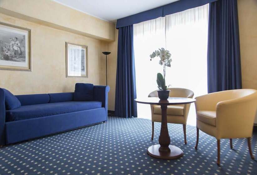 اتاق استاندارد چهار تخته, Villa Maria