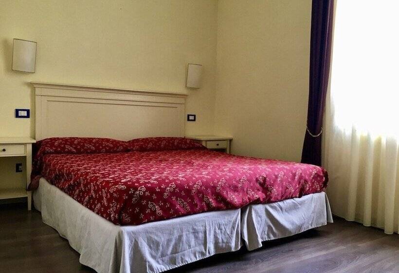 レイクビュースタンダードルーム, Villa Romantica