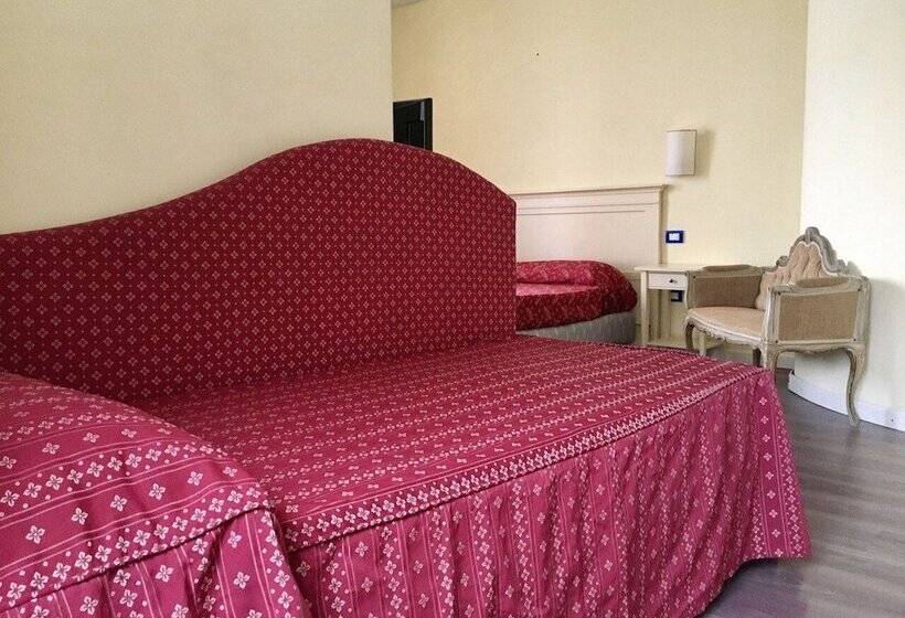 スタンダードトリプルルーム, Villa Romantica