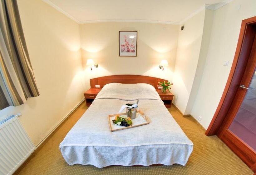 דירת חדר, Arena Hotel Spa & Wellness