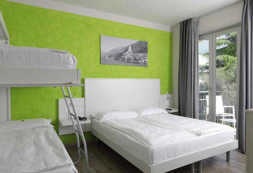 اتاق استاندارد با بالکن, Eco Hotel Benacus