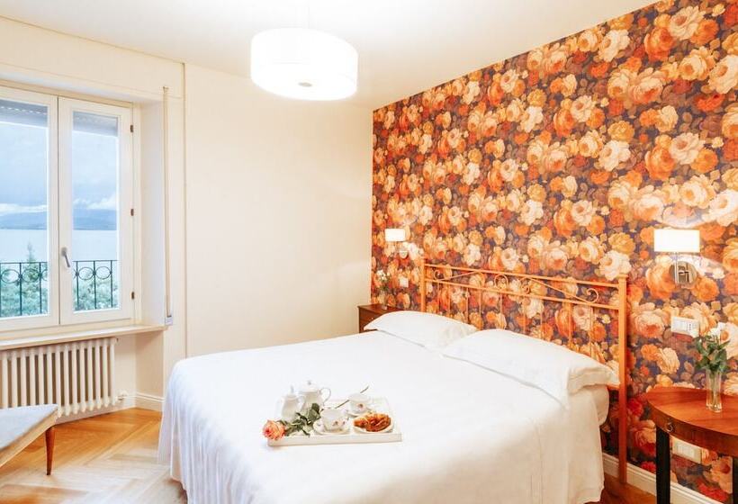 스탠다드 룸, Aganoor