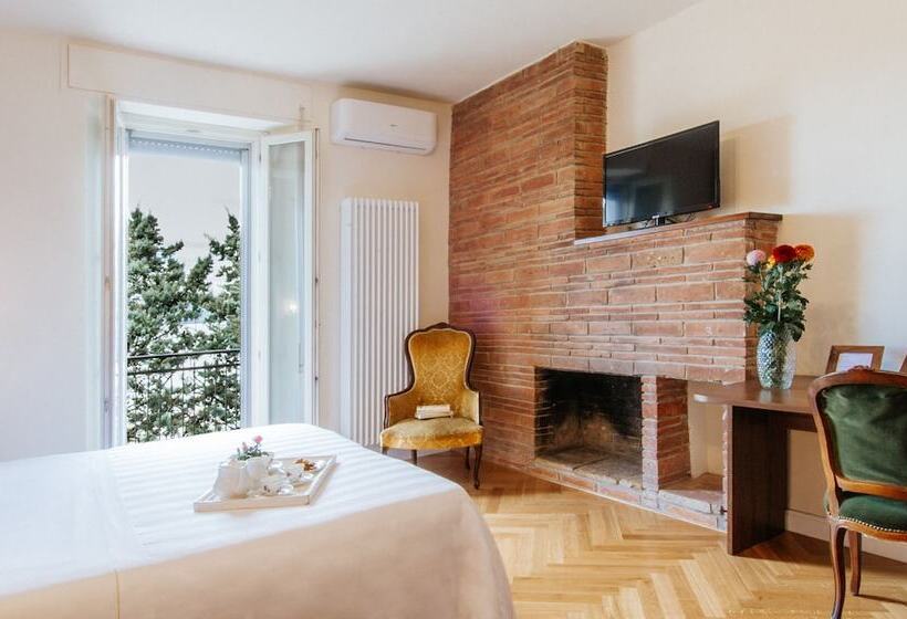 스탠다드 트리플 룸, Aganoor