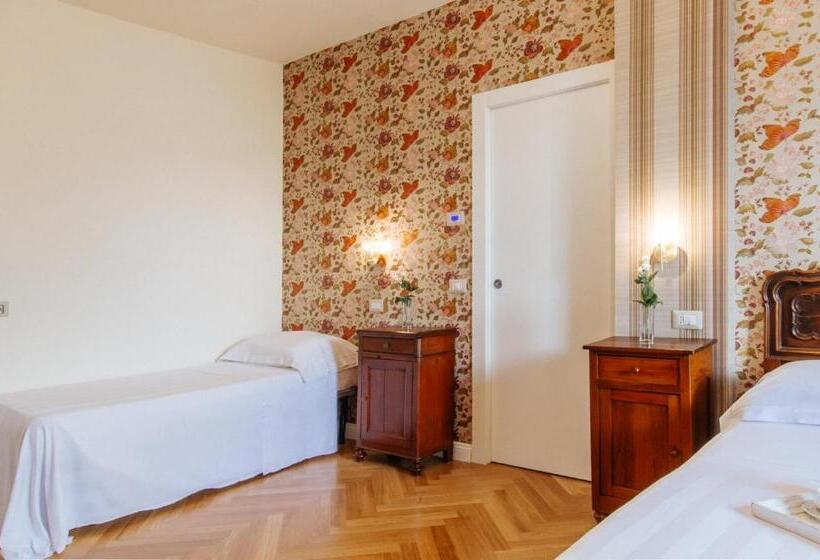 스탠다드 트리플 룸, Aganoor