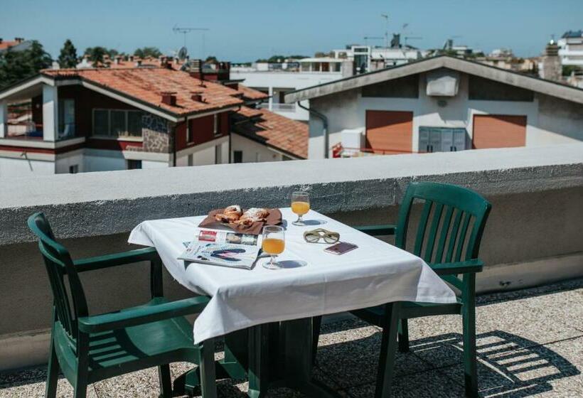 غرفة قياسية مزوَّدة بشُرفة, Argentina