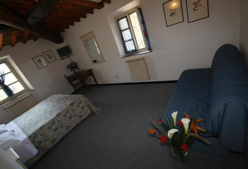 חדר סטנדרט לשלושה, Calzaiolo