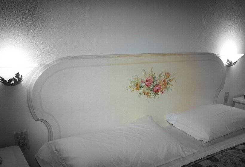 חדר סטנדרט לשלושה, Calzaiolo