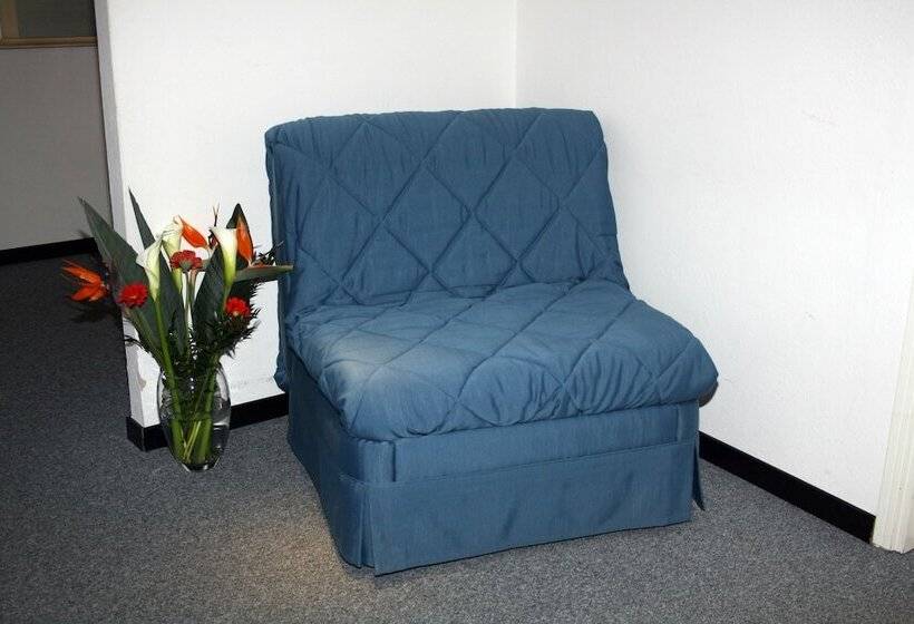 חדר סטנדרט לשלושה, Calzaiolo