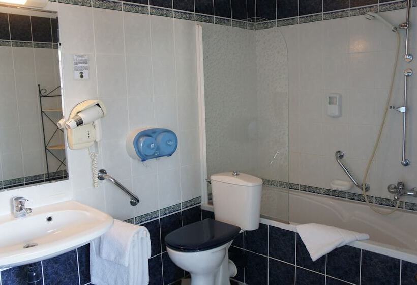 اتاق سوپریور با چشمانداز شهر, De L Europe