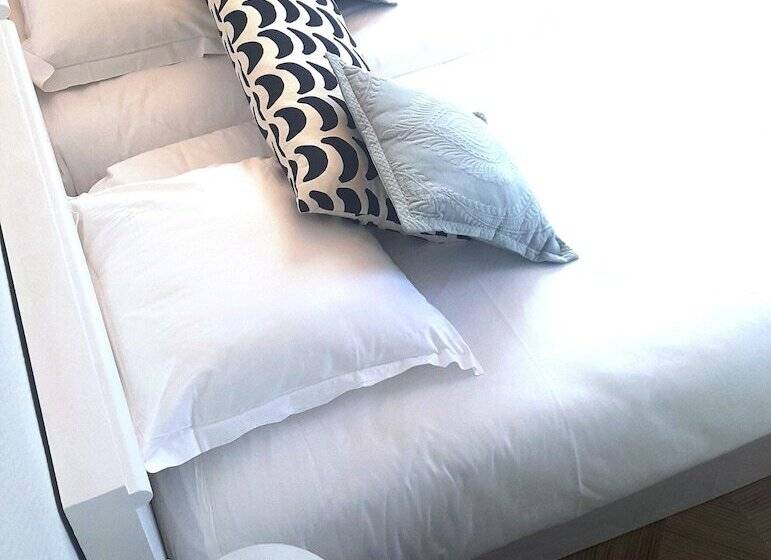 اتاق پرمیوم با چشمانداز دریا, De L Europe