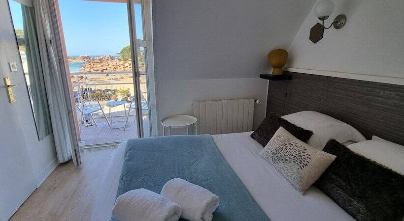 اتاق سوپریور با چشمانداز دریا, De L Europe