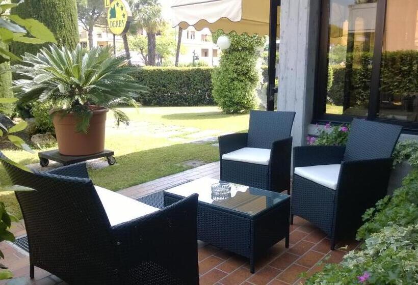 标准间带阳台, Derby