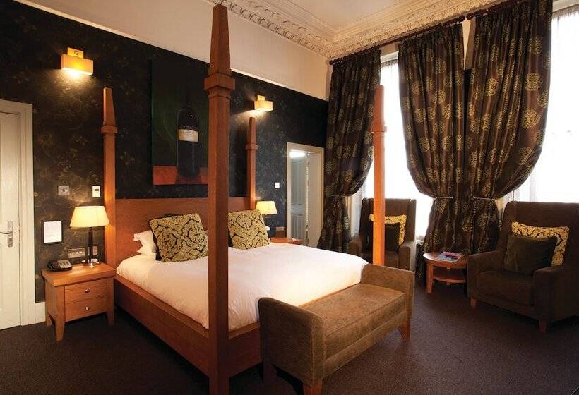 جناح, Du Vin Cheltenham