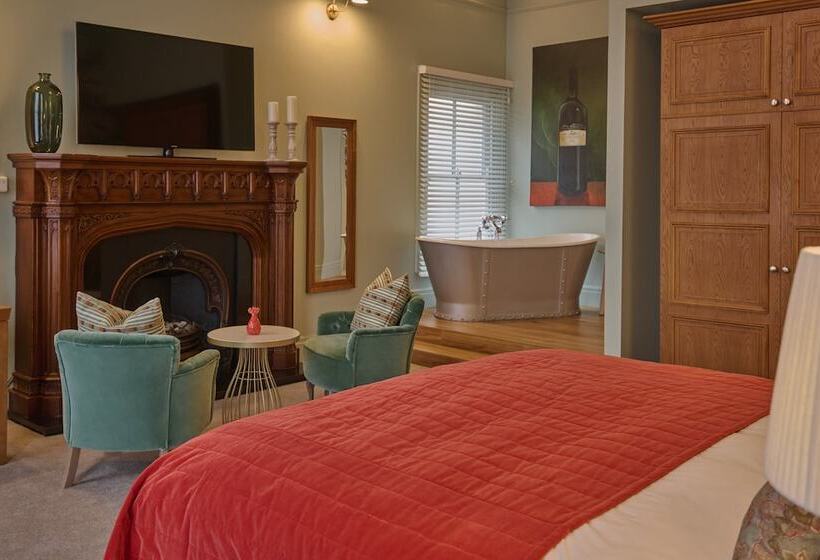 جناح, Du Vin Cheltenham