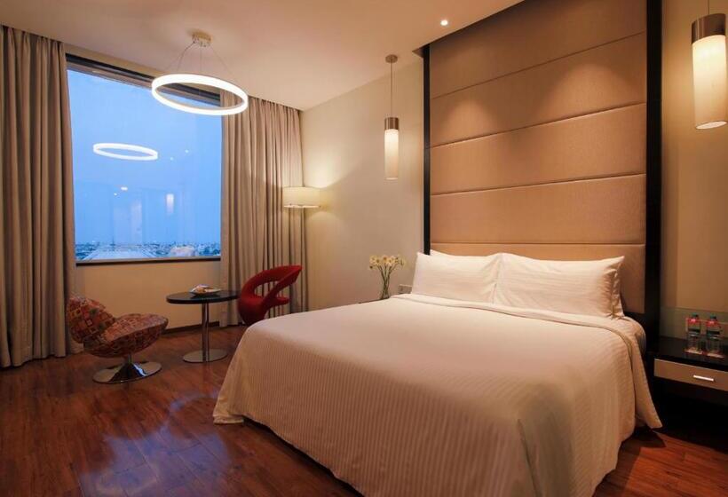 غرفة ديلوكس, E