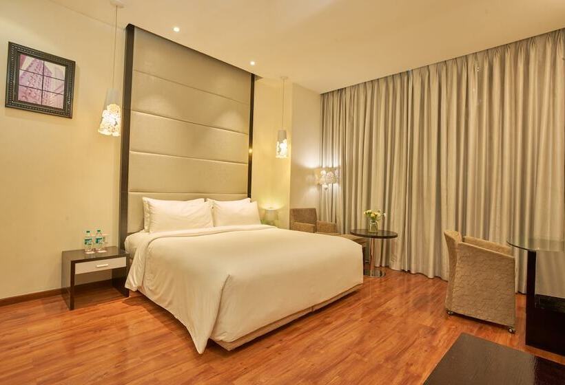 جناح ديلوكس, E