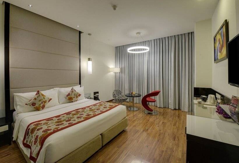 غرفة ديلوكس, E