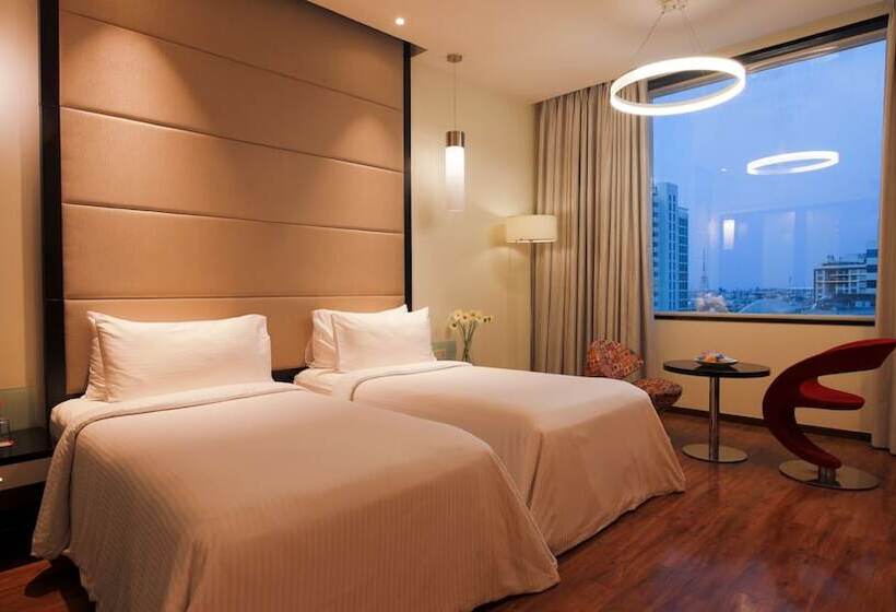 غرفة ديلوكس, E