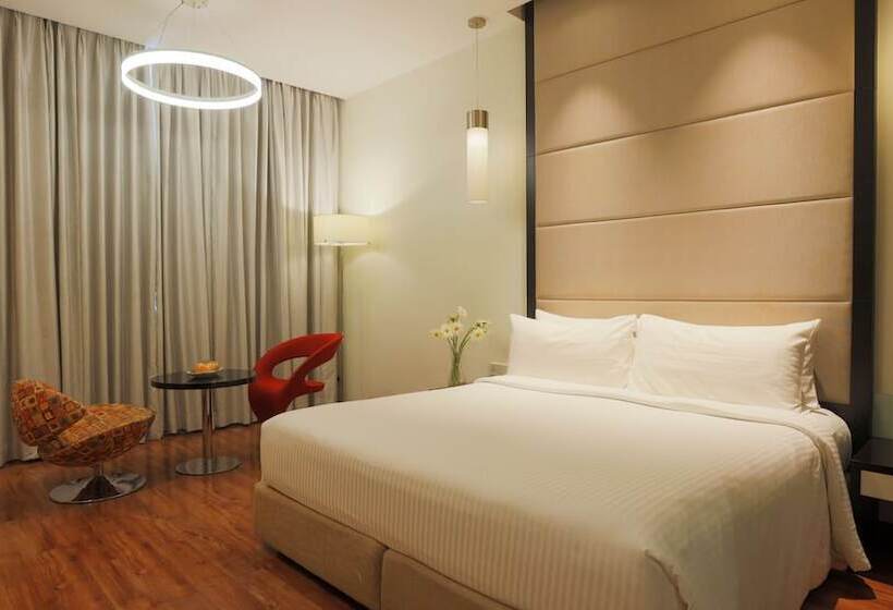 غرفة ديلوكس, E