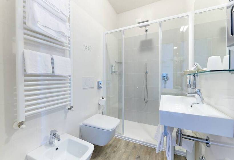 اتاق عادی, Eco Hotel Benacus