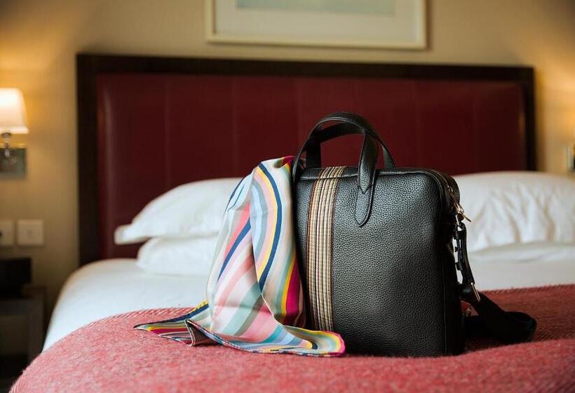 חדר סופריור, Hart S