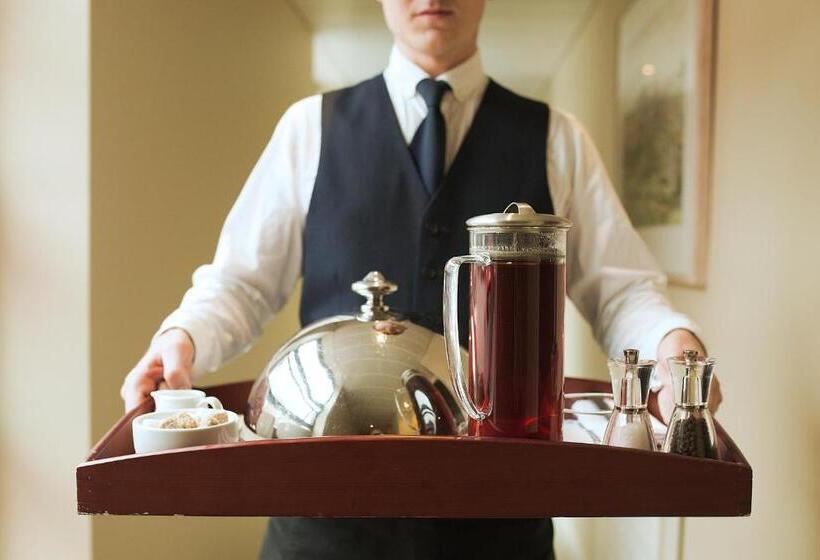 חדר סופריור, Hart S