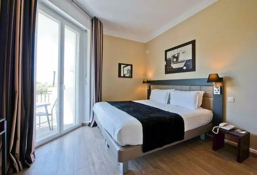 اتاق راحتی, Hôtel La Villa Cap D’antibes