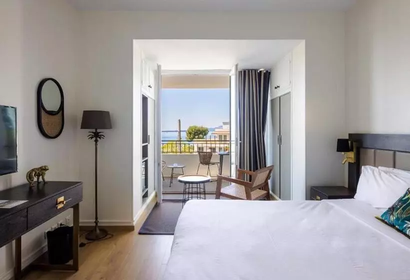 اتاق سوپریور با چشم‌انداز دریا, Hôtel La Villa Cap D’antibes