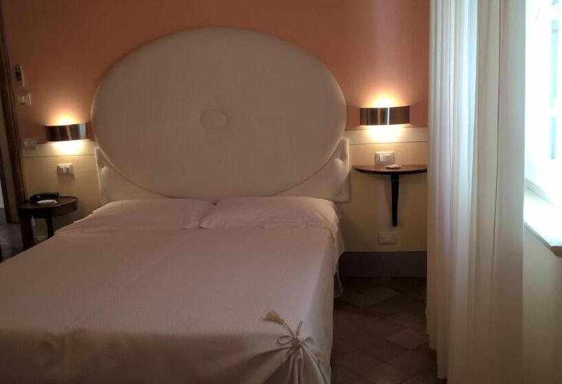 スタンダードルーム, Il Rondò Boutique