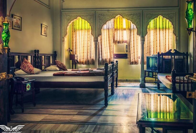 Chambre Supérieure, Krishna Palace   A Heritage