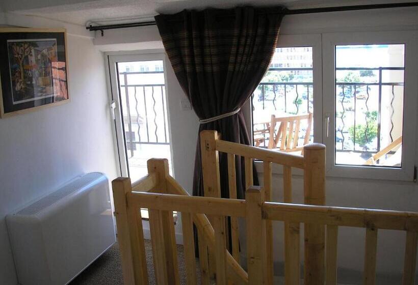 غرفة قياسية ثلاثية, Jaures