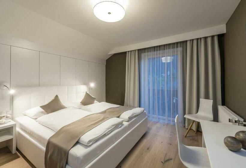 غرفة سوبيريور, Lener