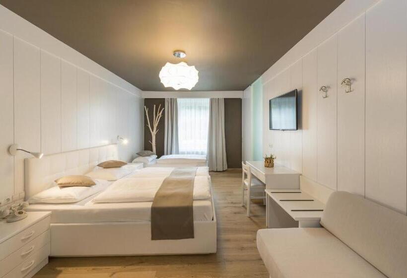 غرفة سوبيريور عائلية, Lener