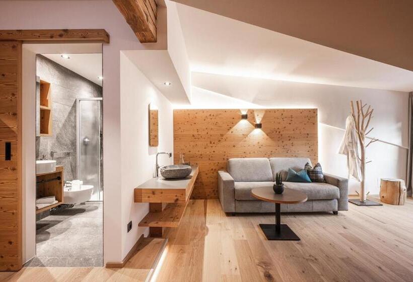 جناح جونيور مزوَّد بشرفة, Lener