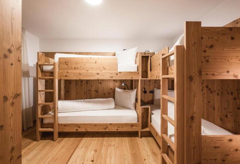 شقة غرفة واحدة ذات إطلالة, Lener