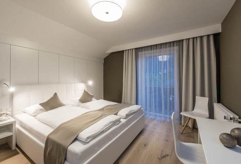 غرفة سوبيريور, Lener