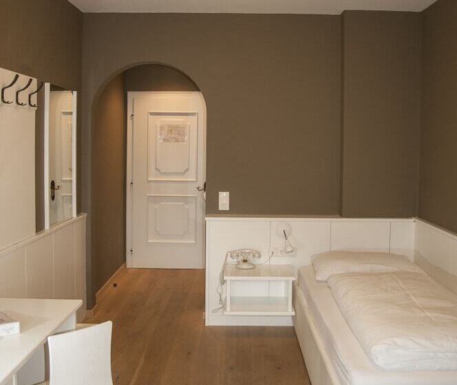 غرفة سوبيريور فردية, Lener