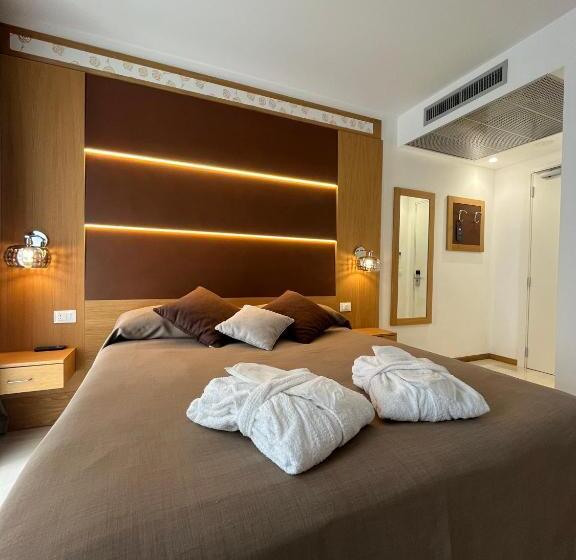 סוויטת ג'וניור עם מרפסת, Mare