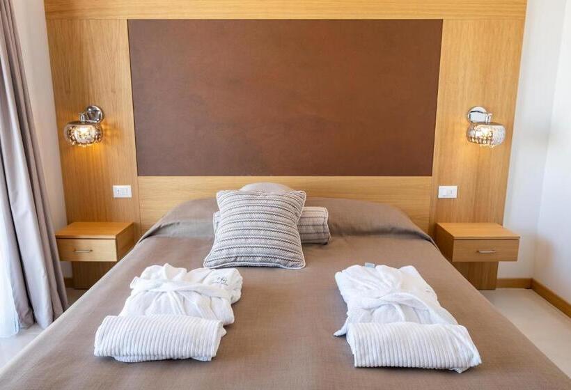 חדר דלוקס עם מרפסת, Mare