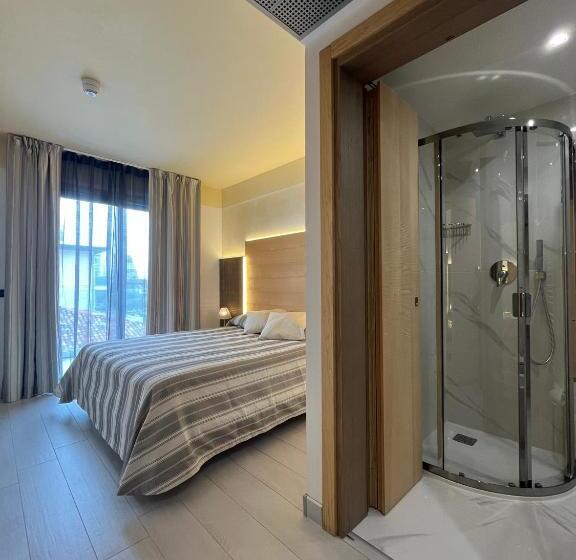 חדר סטנדרט לשלושה עם מרפסת, Mare