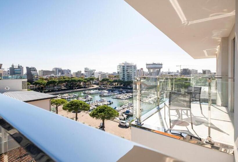 חדר בסיסי, Mare